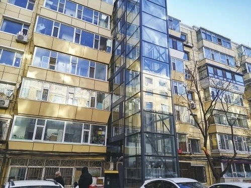 長(zhǎng)春科技花園小區(qū)一居民樓加裝電梯正式交付使用